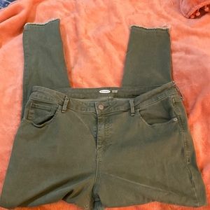 Old Navy Super Skinny Rockstar Army Green ankle-length jeans with frayed hem 16